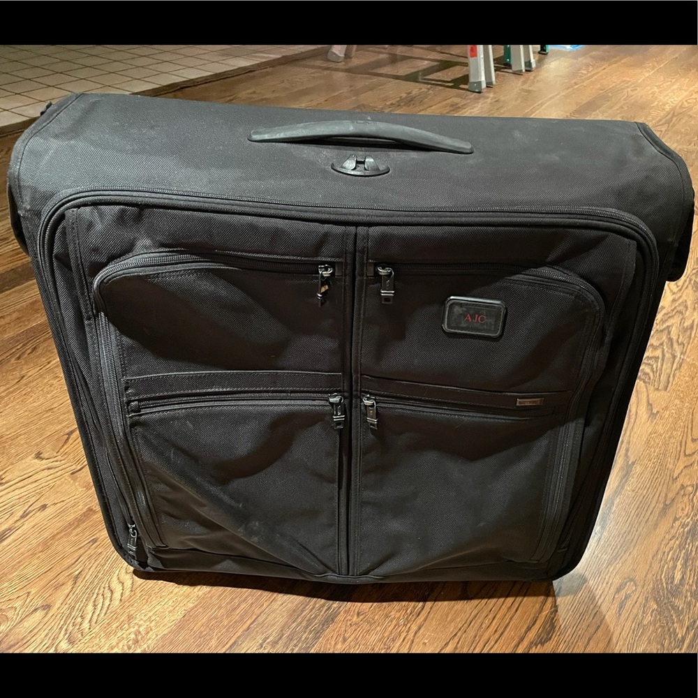 Tumi extended trip garment bag